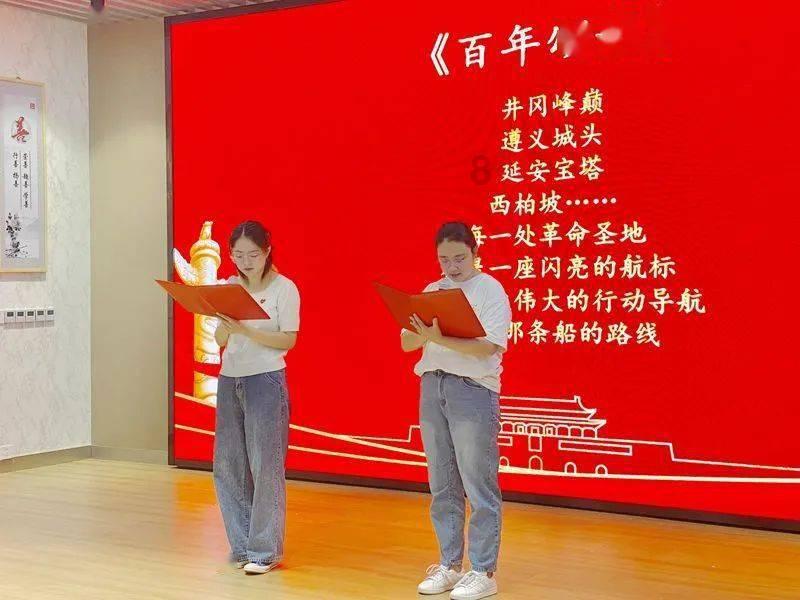 1月19日,中国人民银行曝光两家拒收人民币现金的单位。陕西渭南一学校拒绝现金缴纳学费被罚款2000元